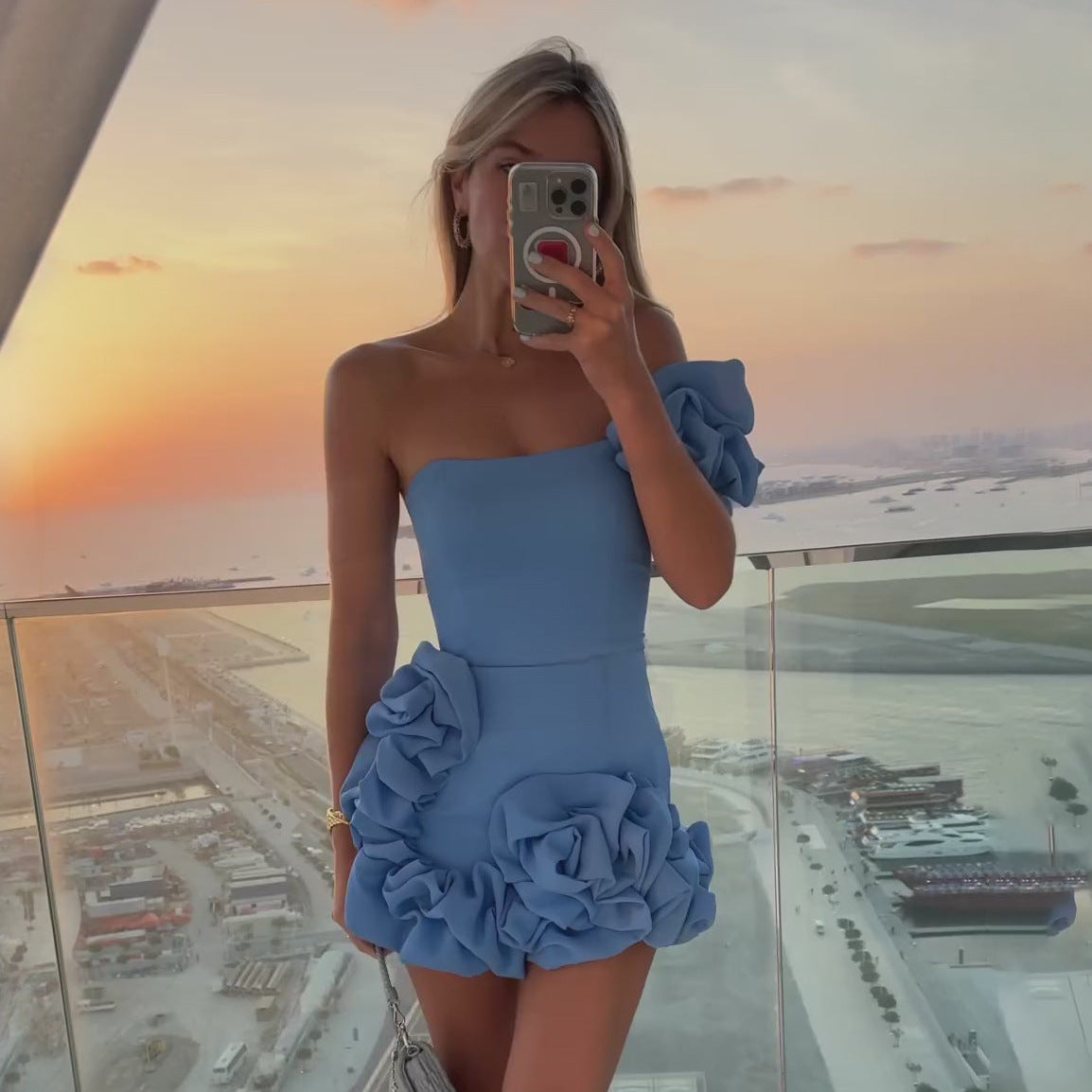 Noelle Mini