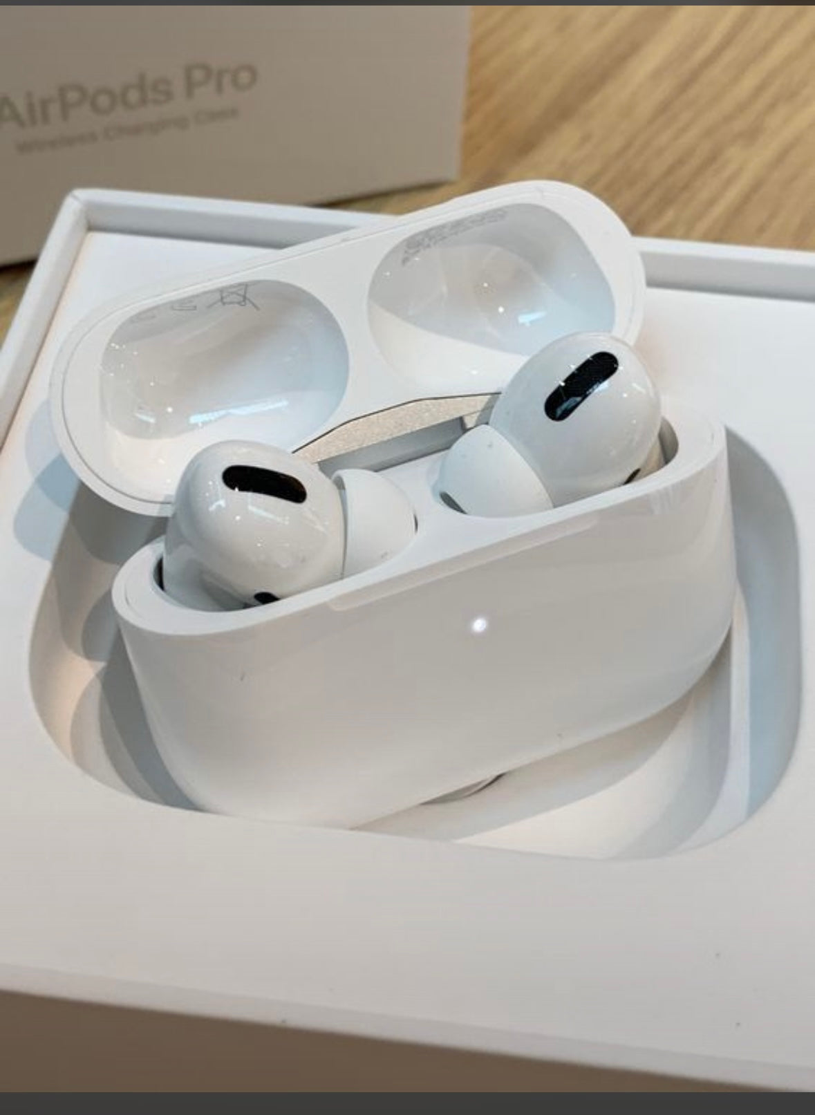 Apple Airpods Pro (2nd Gen) with MagSafe Case (USB-C)